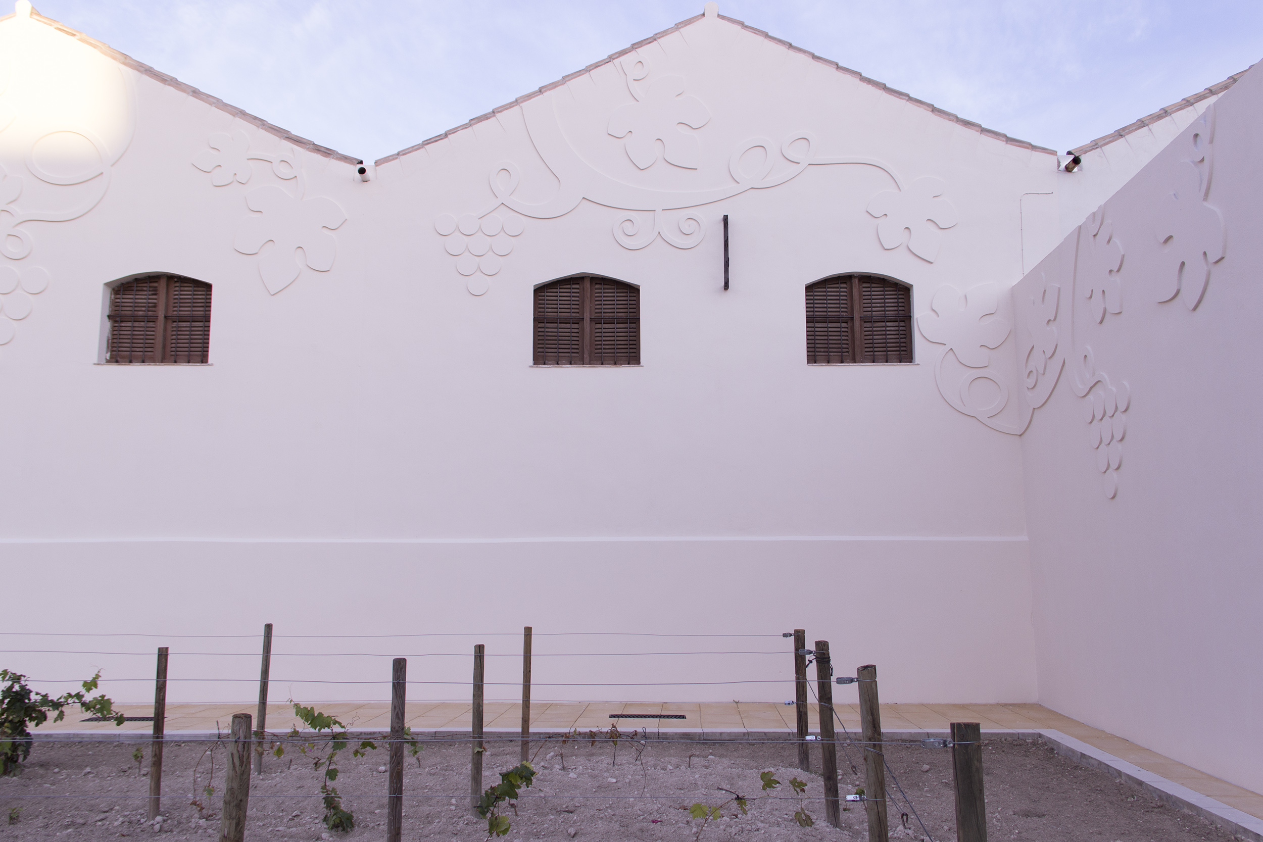 Fachada Museo del Vino y la Sal